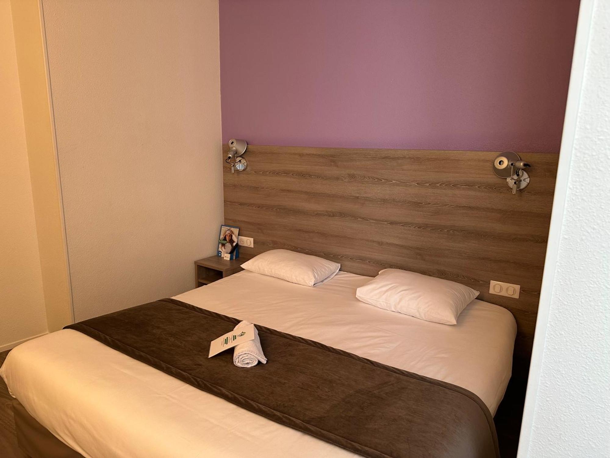 Brit Hotel Confort Nevers Centre Gare Esterno foto