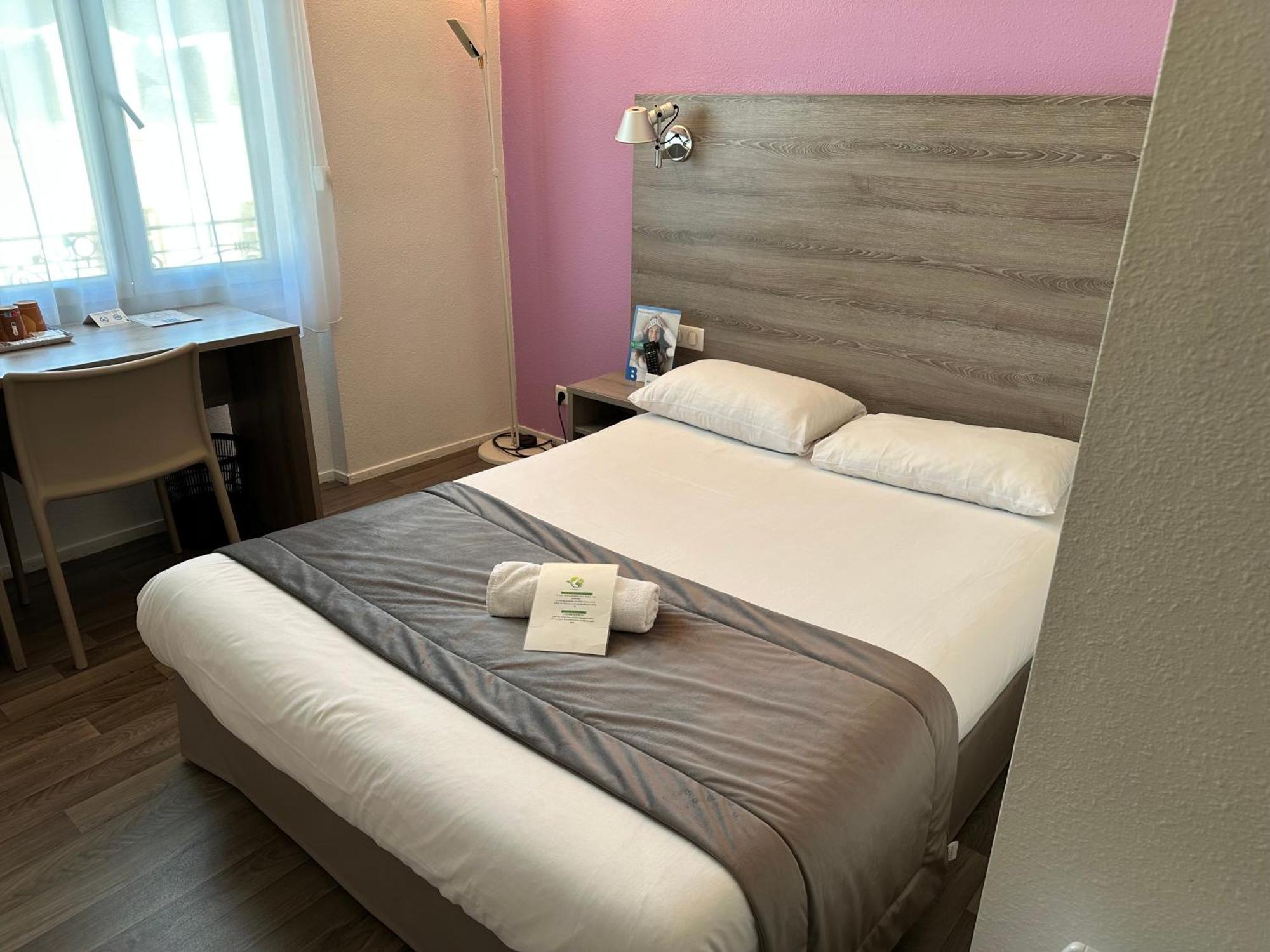 Brit Hotel Confort Nevers Centre Gare Esterno foto